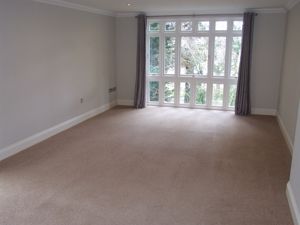 Living area- click for photo gallery